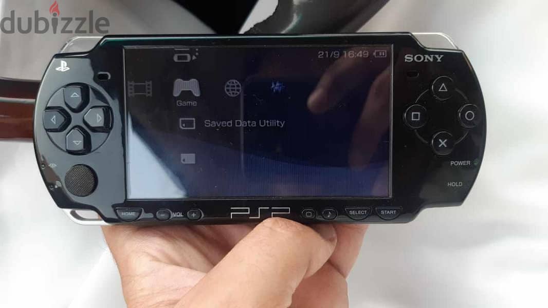 Psp 1000 interested call me or WhatsApp 79784802 3