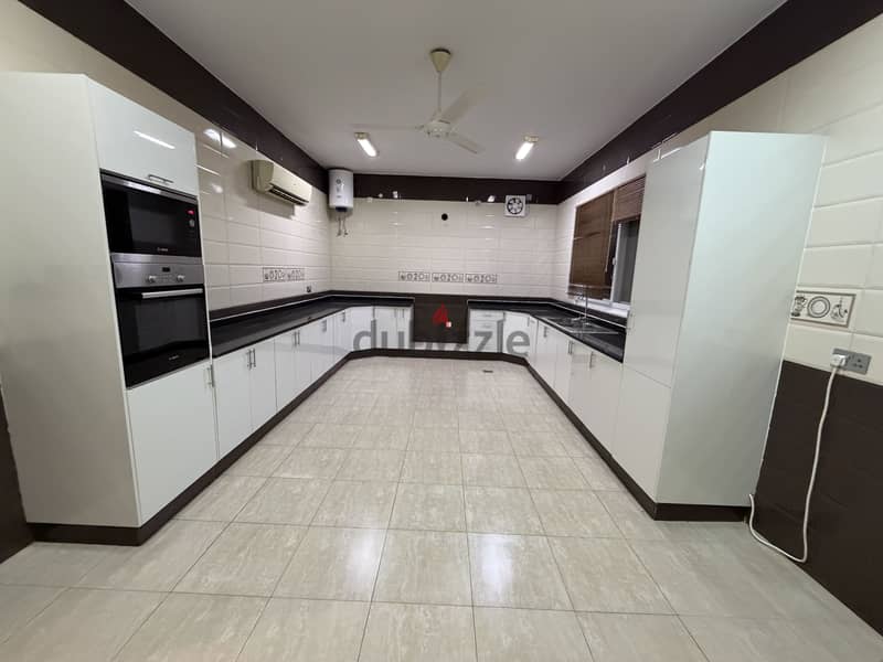 Elegant 8Bedroom Villa for rent | Bosher 5