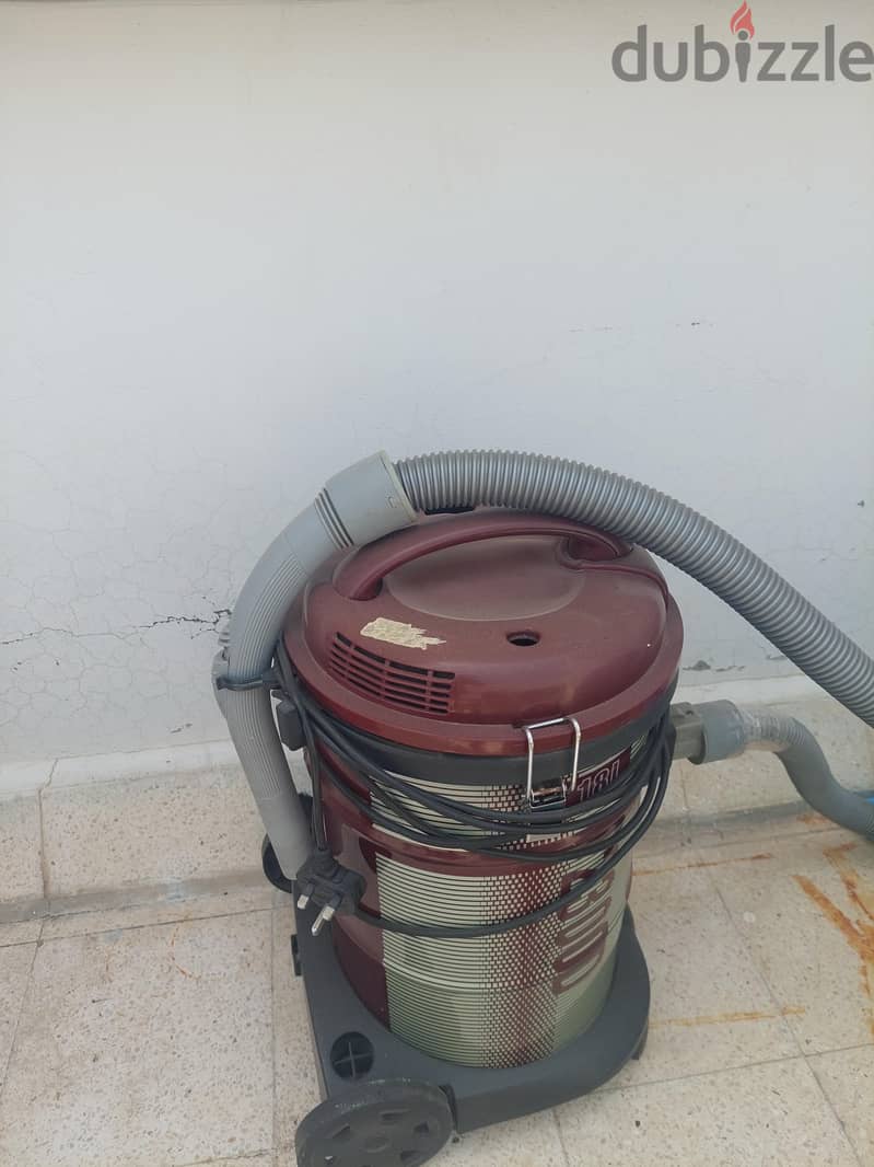 18L GeneralTec Vaccum Cleaner 1