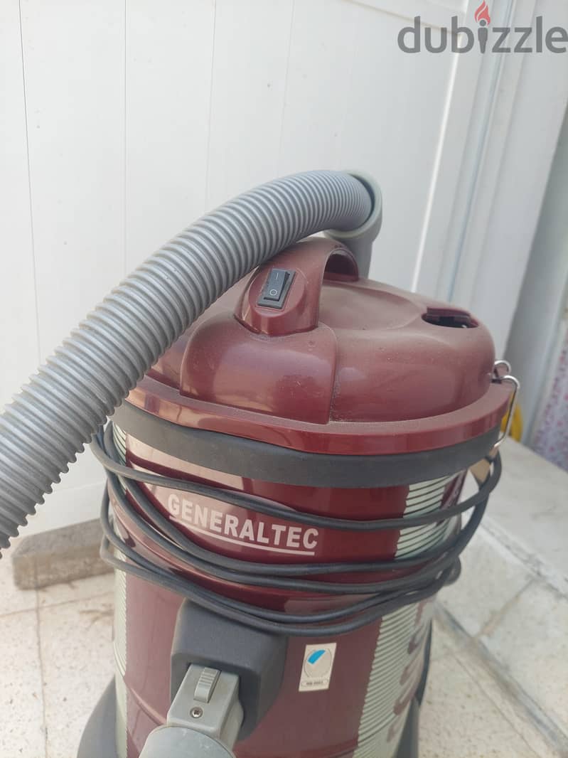 18L GeneralTec Vaccum Cleaner 2