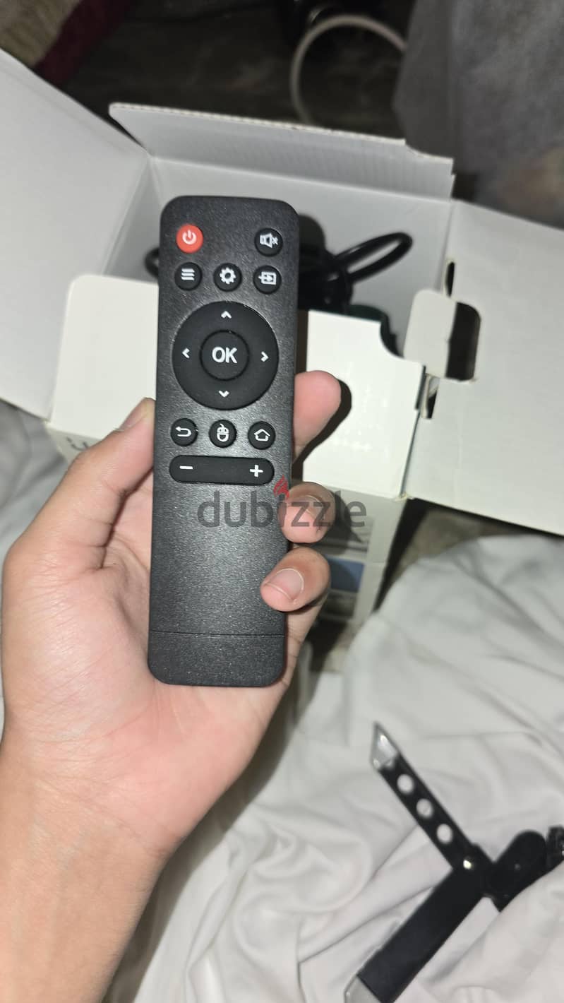 Umiio ULTRA HD PROJECTOR 3