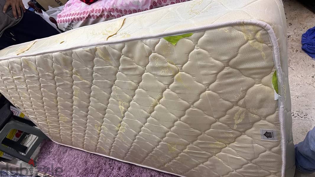Spring matress with Good condition. Same like new 1