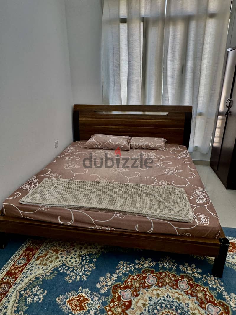 Furnished room with ensuit bathroom 1