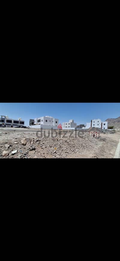 للبيع أرض سكنية في مرتفعات العامرات الثامنة زاوية