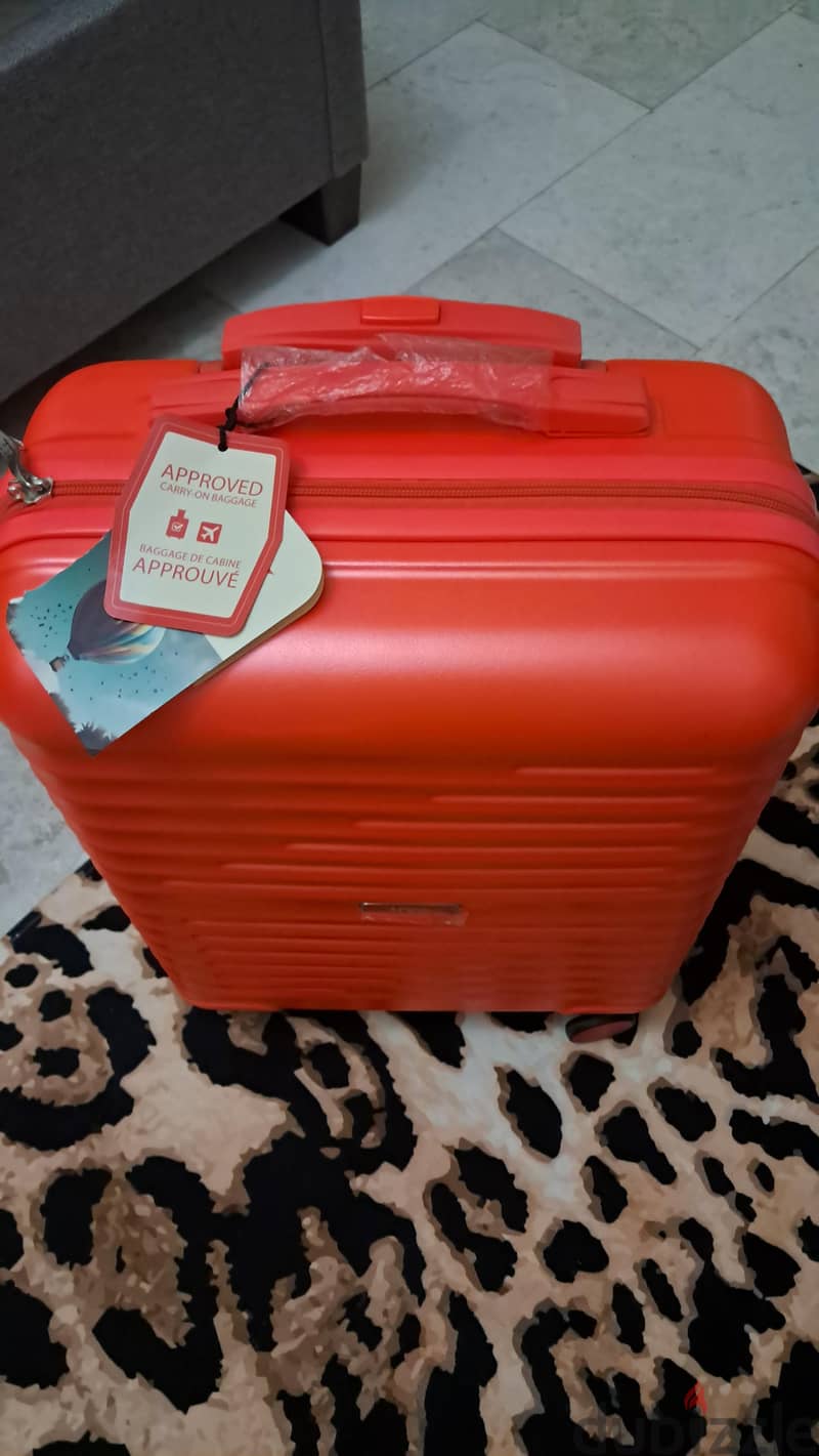 carry on luggage 4
