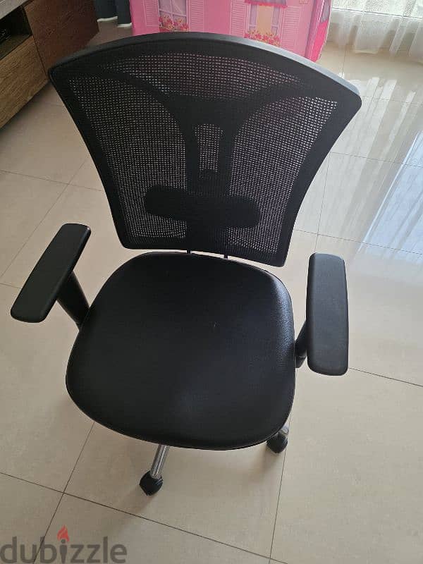 Office Chair Revolving 1