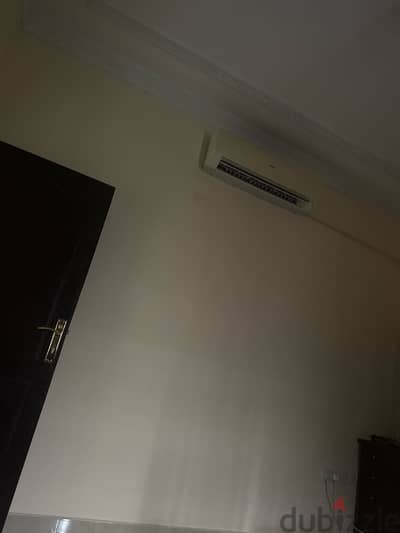 room for rent near citycntr and shell pumb
