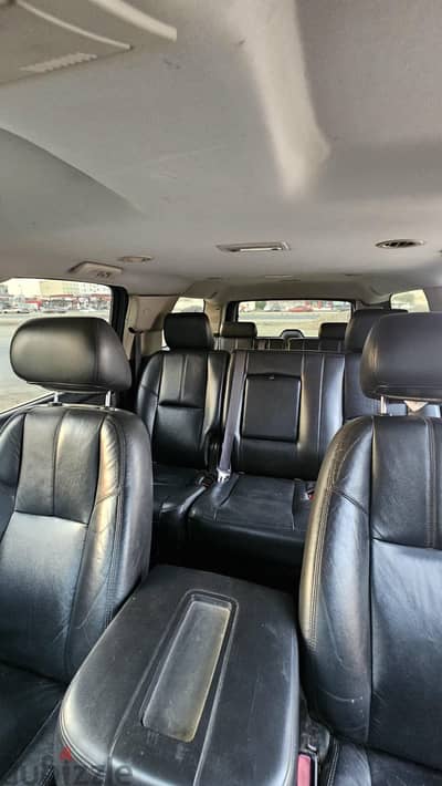 Chevrolet Suburban 2012