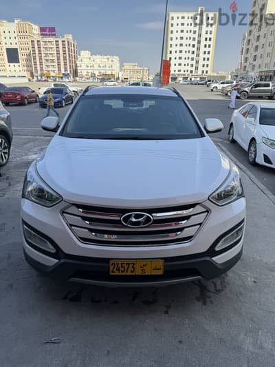 Hyundai Santa Fe 2015 – 3.3L V6 AWD – GCC Specs – For Sale