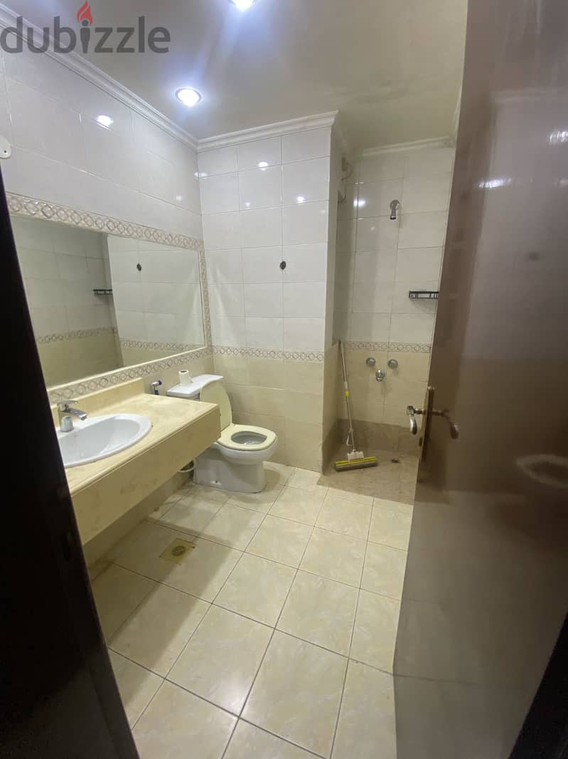 Room with Bath Only for Single Ladies 2