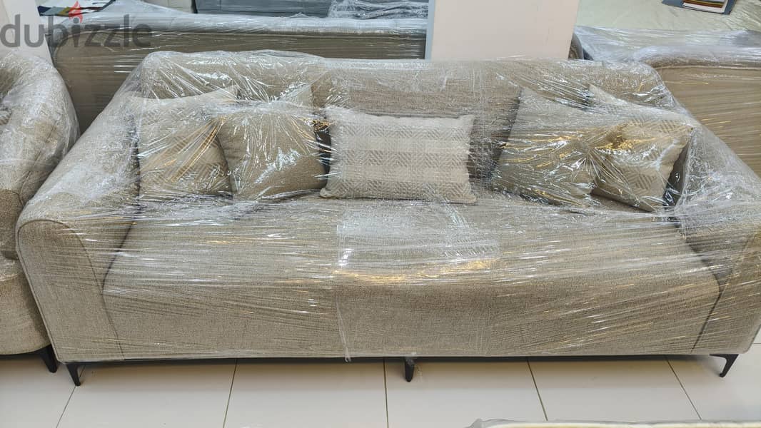 special Offer New sofa 8th seater sofa available 2