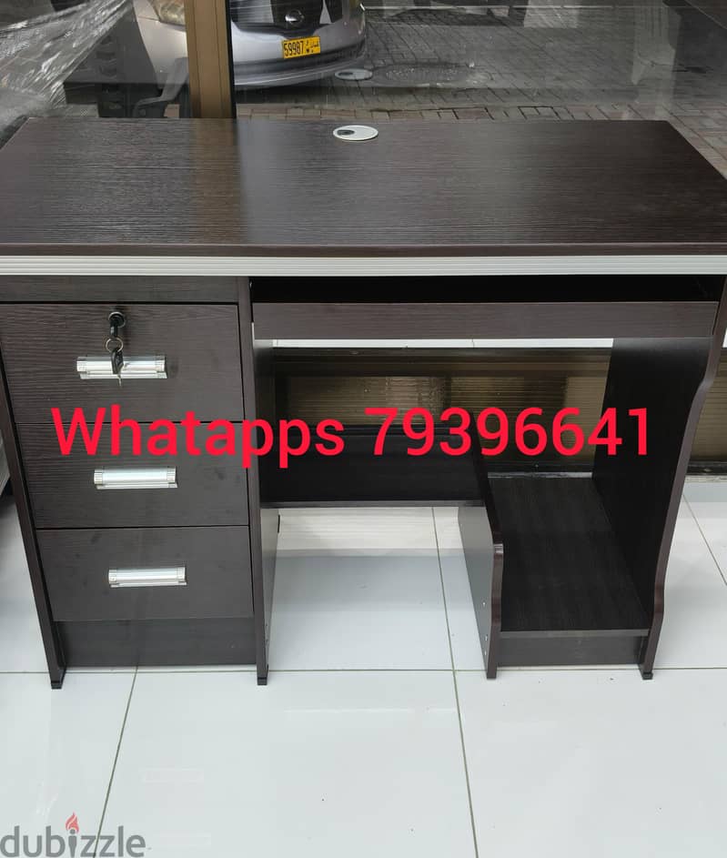 New computers table available 3