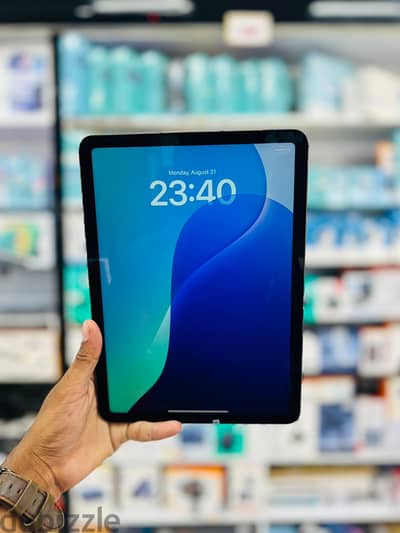 Used iPad Air M1 in Oman | 256GB Storage | Call: 94333521