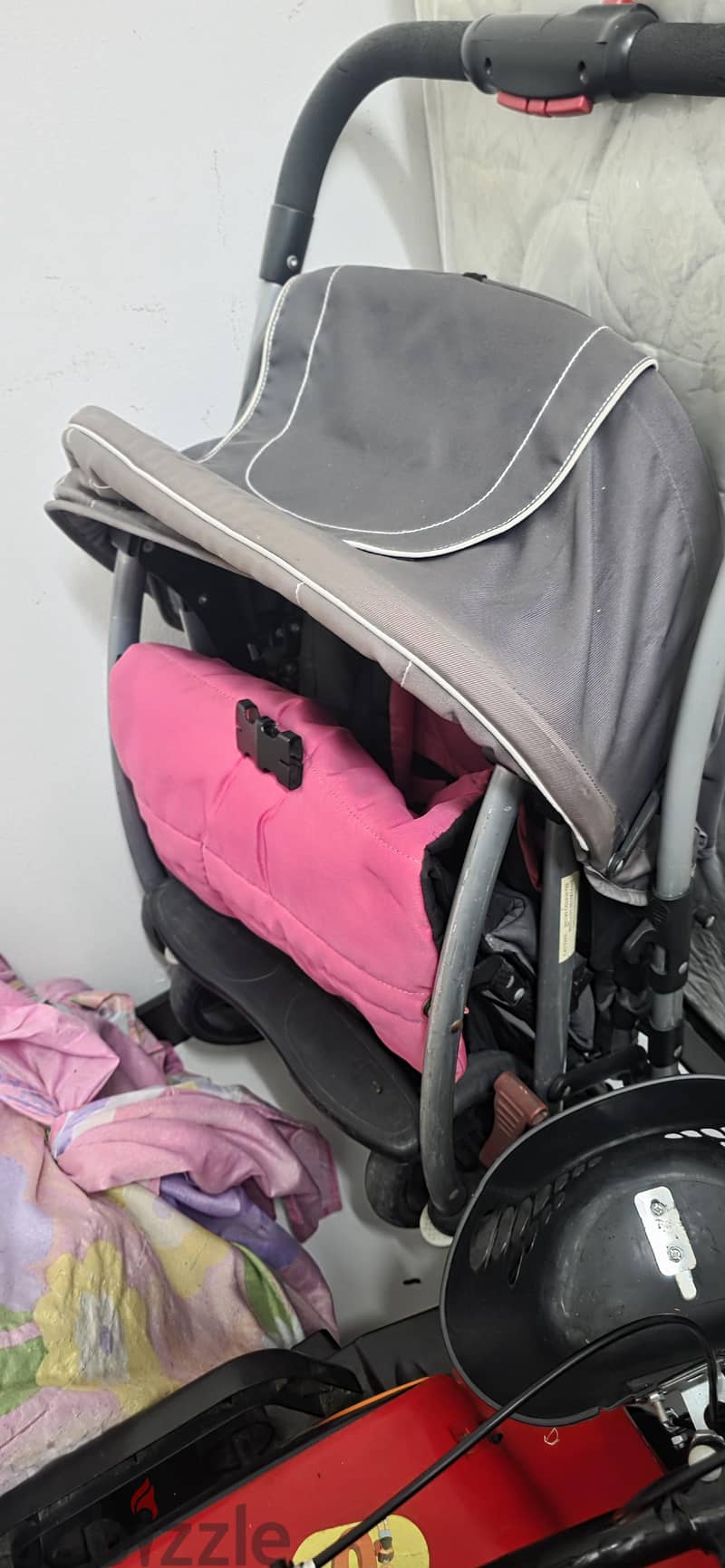 Juniors Brand Premium Heavy-Duty Baby Stroller in Excellent Condition 3