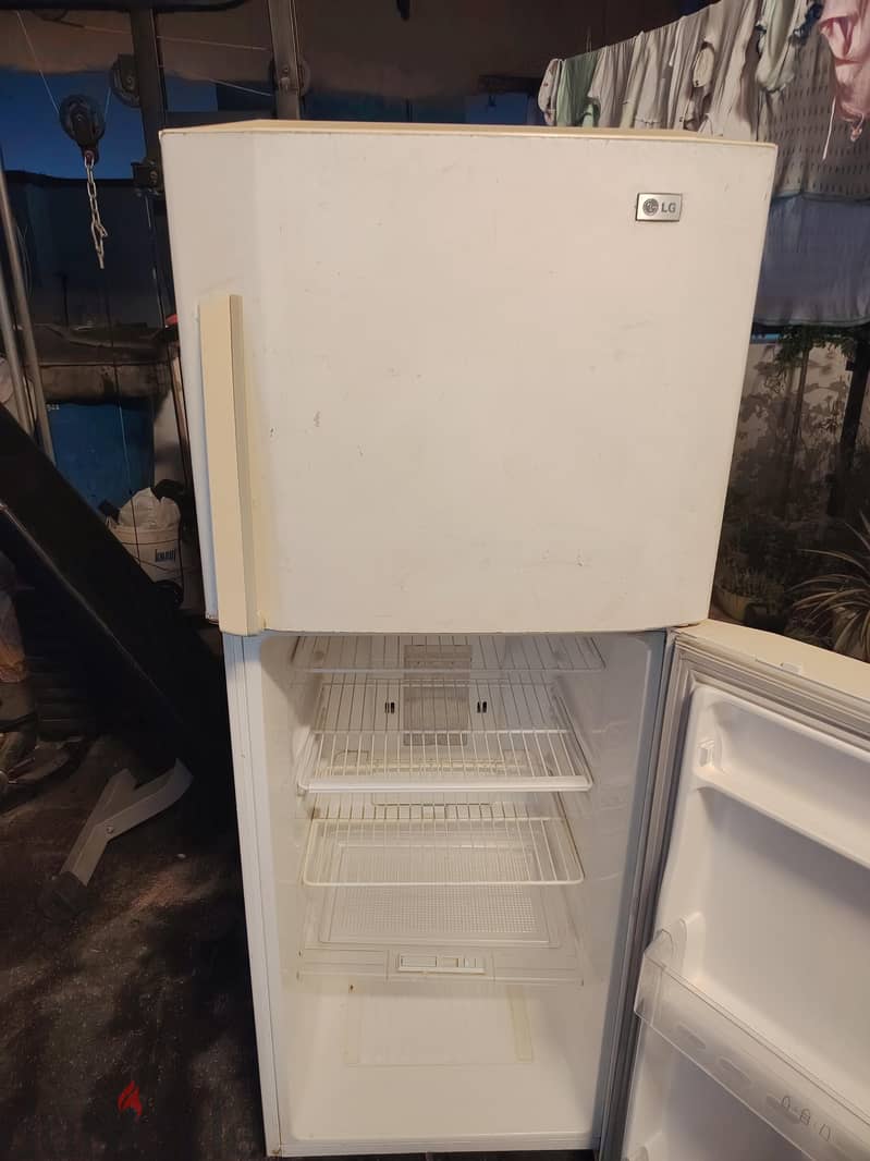 Doble door Lg refrigerator 1
