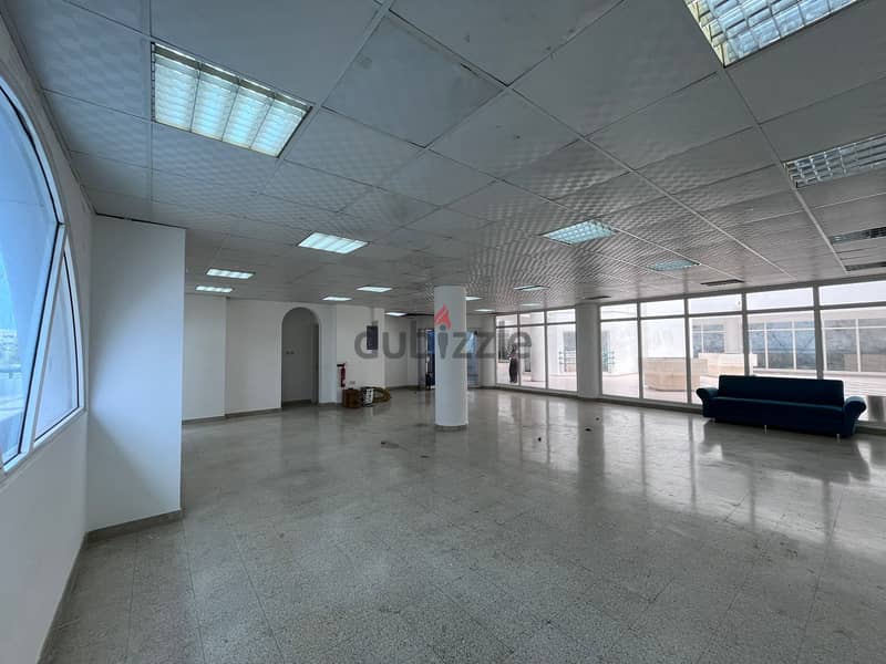 108 SQM Well Designed Office Space in Al Khuwair 6