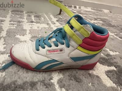 Reebok shoes size 33
