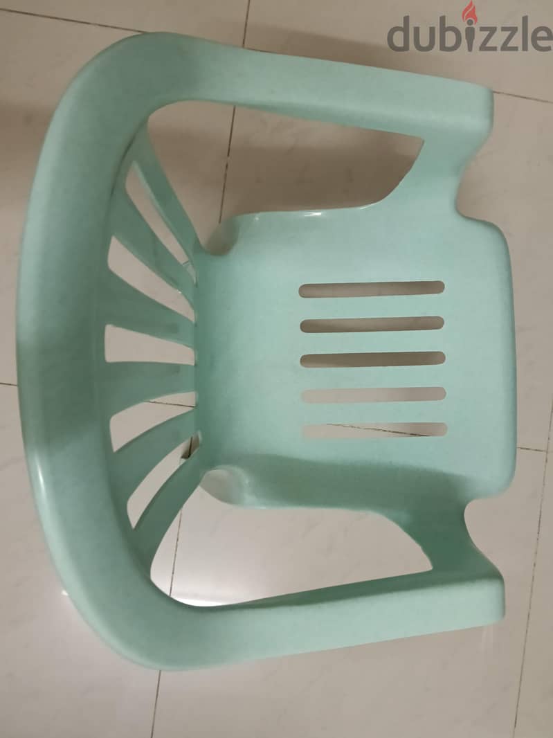 kids table and chair 3