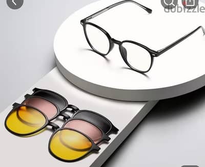 Glasses frame with magnetic detachable shades