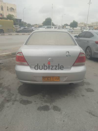 Nissan Sunny 2010