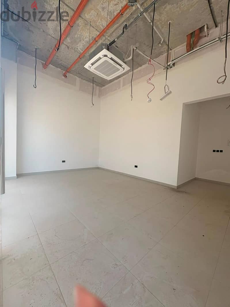 BRAND NEW SHOP FOR RENT !! 1