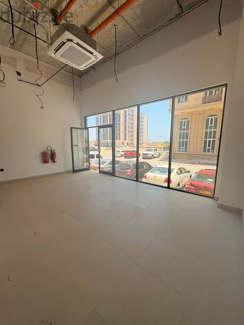 BRAND NEW SHOP FOR RENT !! 2