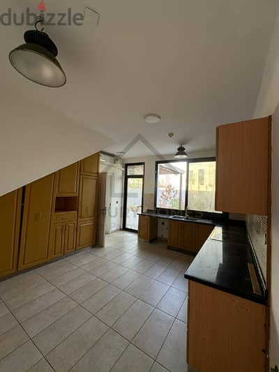 5 Bedroom Modern Villa For Rent in Qurum / فيلا عصرية مكونة من 5 غرف نوم للإيجار في القرم