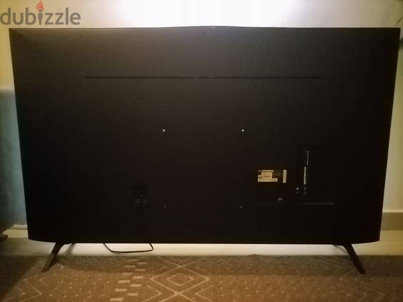 LG TV 65 " smart 4k UHD with broken screen for 40 RO 6