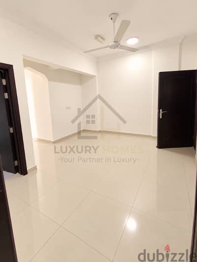 2 Bedroom Apartment For Rent in Al-Ghubra - شقة من غرفتي نوم للإيجار في الغبرة