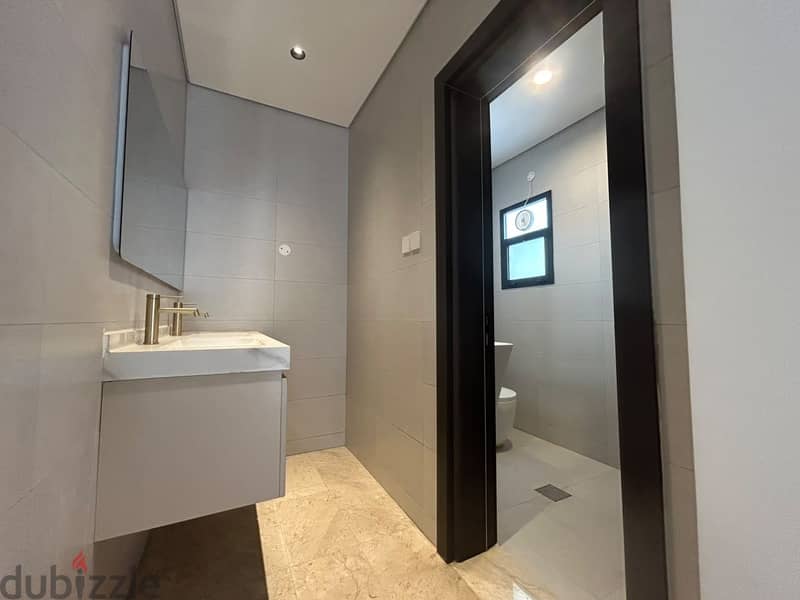 Large brand new villa 1