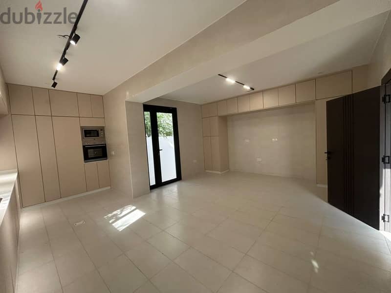 Large brand new villa 3