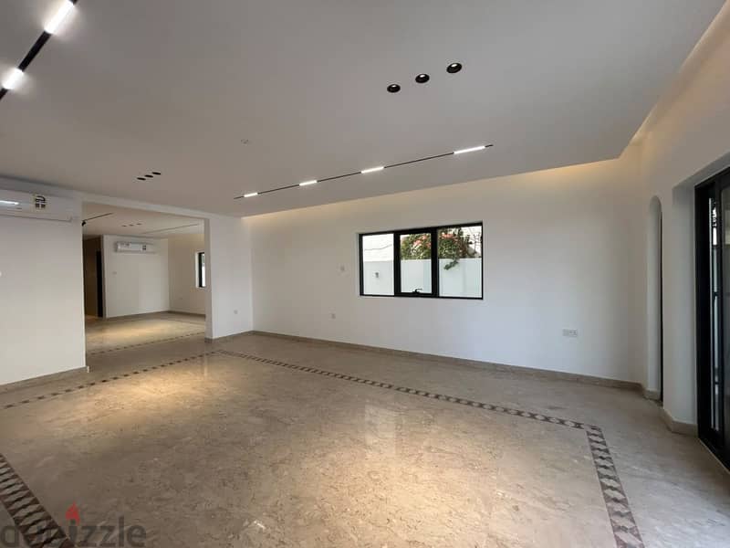Large brand new villa 6