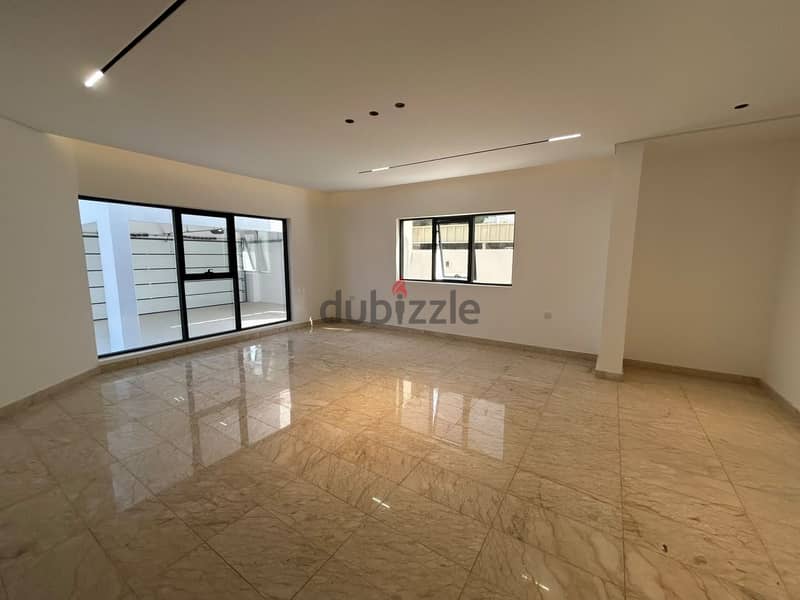 Large brand new villa 7