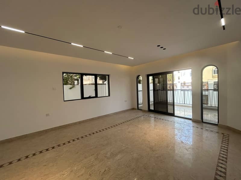 Large brand new villa 8