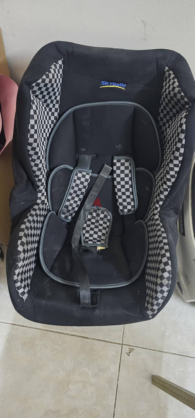 Kids walker +Car seater 1
