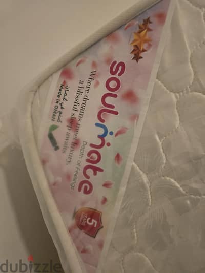 Soulmate Queen Size Mattress, in Good Condition used for a month