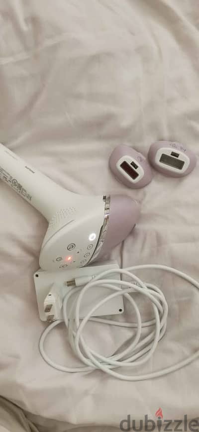Philips LUMEA 9000 SERIES Cordless IPL Hair Remover - Model. BR1954.