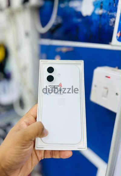 Apple - iPhone 17-256 GB - Box piece - Good working ايفون