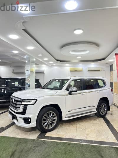 تويوتا لاند كروزر 2025 VXR رويال