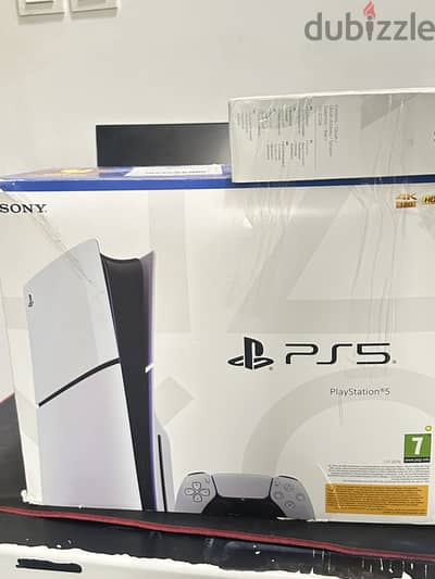 Ps5 slim cd with two controllers and fifa 26