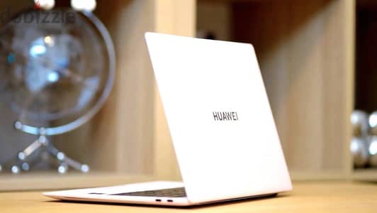 huawei matebook x pro very clean