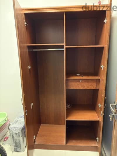 2 doors wardrobe