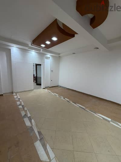 1 BHK in alkhawir near badr alsama hospital شقة غرفة و مجلس و مطبخ و حمام شاملة الفواتير بالخوير