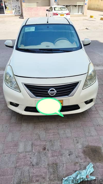 Nissan Sunny 2012