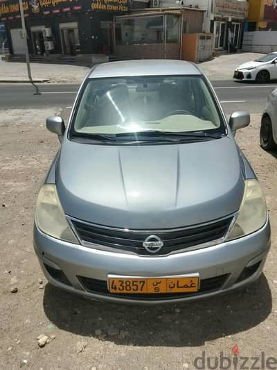 nissan tiida