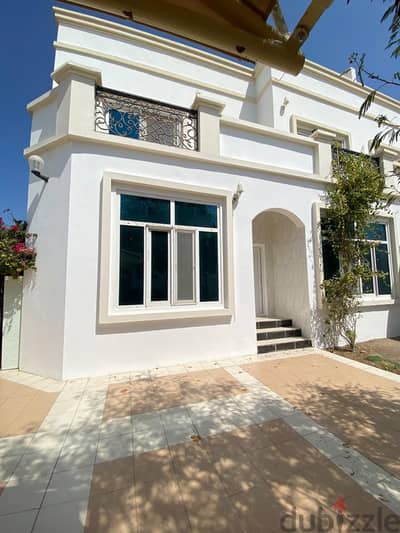 5 Bedroom Nice Villa for Rent in Azaiba