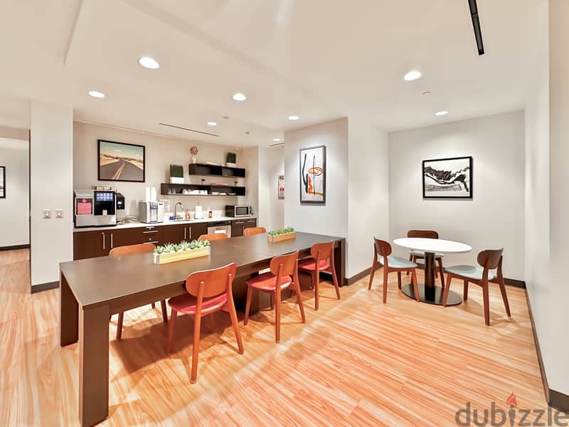 Move into ready-to-use open plan office space for 15 persons in MUSCAT, Hormuz Grand 6