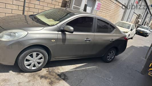 Nissan Sunny 2012