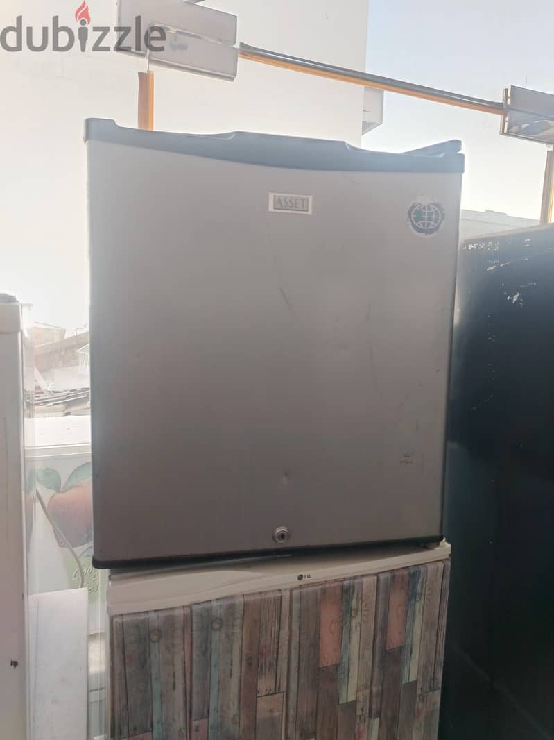 Small&Medium and big size fridge&Freezers available 14