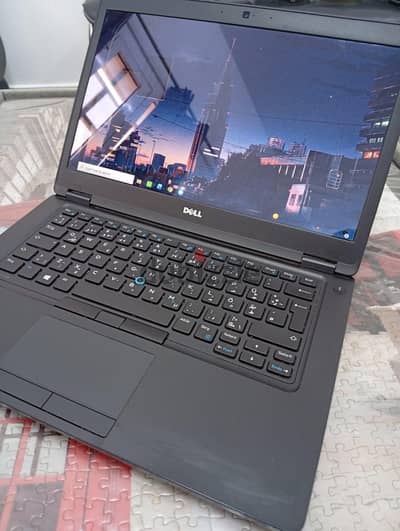 Dell Latitude Business Laptop – 8GB RAM / 256GB SSD / Windows 10 Pro